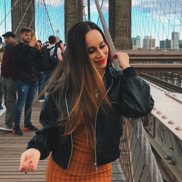 Black leather jacket - Picture 2 of 3